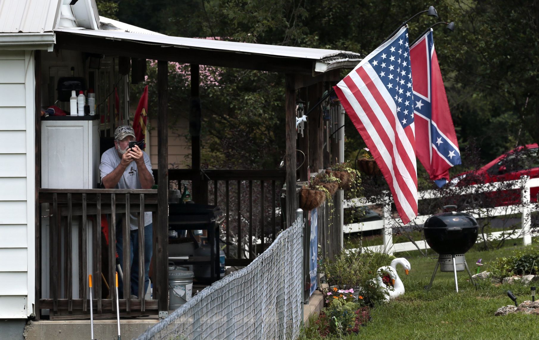 Chimpanzees moved out of the house of Festus
